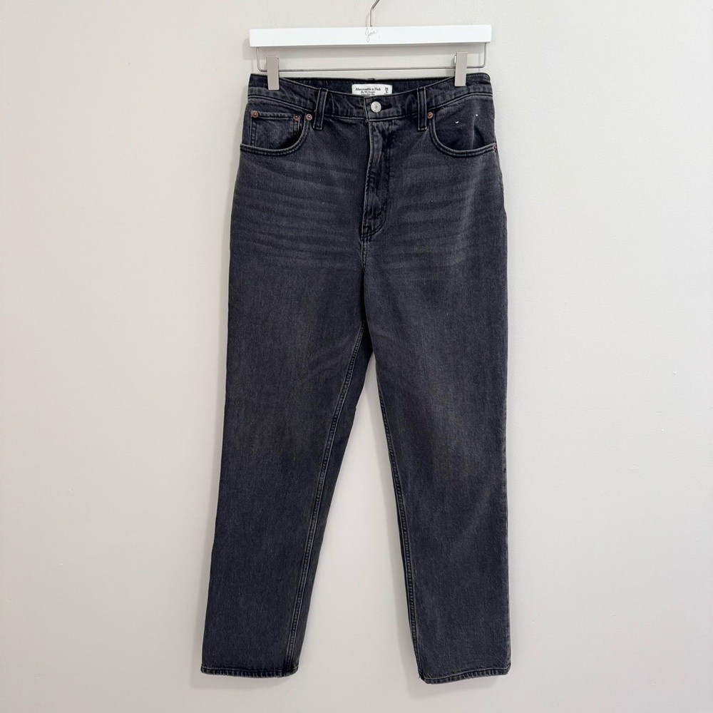 Abercrombie & Fitch The 90's Straight Ultra High Rise Jeans